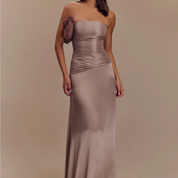 Serena dress - Picture 1 of 4